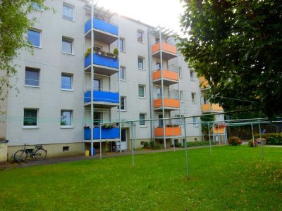 Hochparterre - frisch hergerichtet - für sofort!