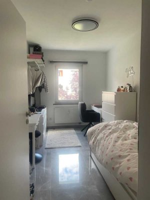 WG Zimmer frauen frei Höhenberg