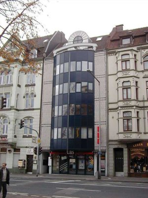Zentral in Mülheim: 2 Zimmer, Balkon, Aufzug
