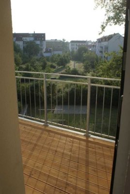 ++ BEZUGSFREI // Charmante 3-Zi Whg // Balkon // Bad mit Wanne & Dusche ++