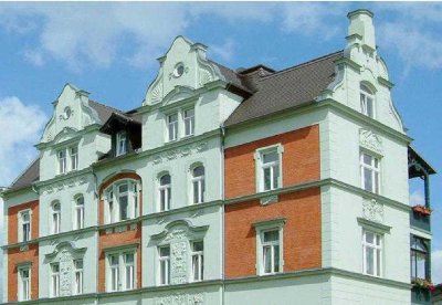 Ab Herbst 2025: Villa Christa * 2-Zimmer-Wohnung mit Laminatboden, separater Küche & Loggia