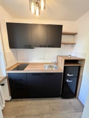 Möbilierte 1 Zi.-Wohnung mit Balkon- Neu renoviert