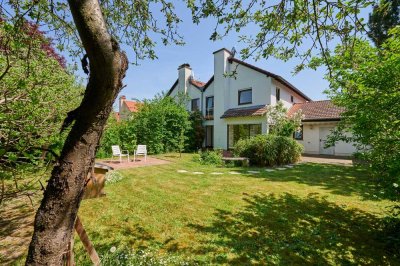 Gepflegte Doppelhaushälfte (Reihenkettenhaus) mit wunderschönem Garten in Dietzenbach-Steinberg