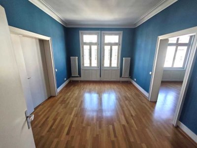 Großzügige 5-Zimmer-Altbauwohnung in attraktiver Wohnlage in Stuttgart-Mitte/West