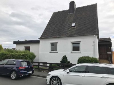 Preiswertes, saniertes 7-Raum-Einfamilienhaus mit Traumbad und herrlichem Garten in Fuldatal