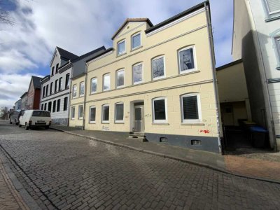 4-Zimmer-Wohnung über 2 Etagen nahe Stadt & Uni