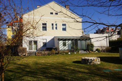 Bad Vöslau - Moderne Wohnung mit Wintergarten und Garten