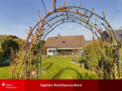 Wehrheim-Friedrichsthal: Einfamilienhaus mit Einliegerwohnung in Feldrandlage!!