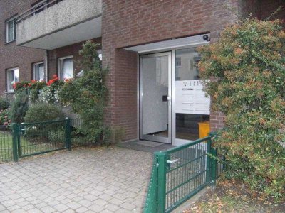 kleine Singlewohnung mit sep. Küche, Kücheneinrichtung und Balkon