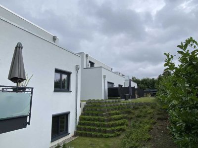 Tolle 4-Zimmer-Staffelgeschosswohnung - NEUBAU - Dachterrasse -  toller Blick - fast barrierefrei