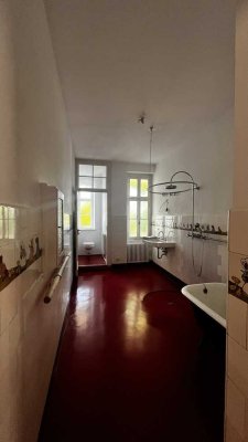 Großzügige 6-Zimmer Wohnung mit Balkon in Chemnitz-Altendorf