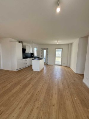 W17 - Großzügige Penthouse 3-Zi-Wohnung mit Balkon und Küche