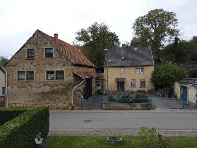 2 Häuser und zusatzliches Baugrundstück