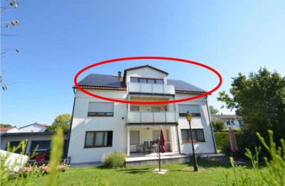 Neuwertige 3-Zi. Komfort Wohnung mit Einbauküche, Südbalkon in 3 Familienhaus in ruhiger Lage