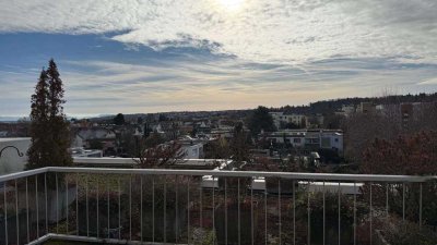 Großzügige 4-Zimmer-Wohnung mit unverbaubarer Aussicht!