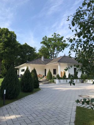 Work-Life-Balance - Villa im eigenen Park - in unmittelbarer Nähe von Golfplatz und See