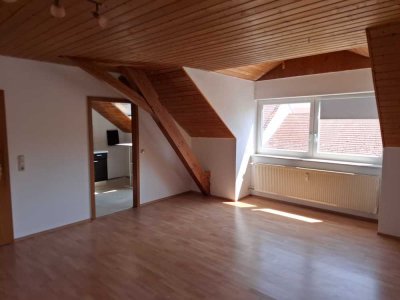 Freundliche 3-Zimmer-Dachgeschosswohnung in Atting