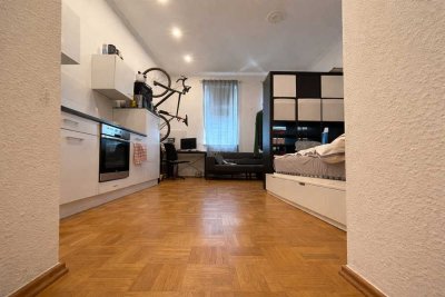 LEERSTAND: 1-Zimmer Wohnung im sanierten Denkmal zur sofortigen Nutzung!