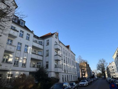 Ruhige drei Zimmerwohnung mit zwei Balkonen
