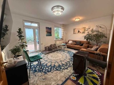 Günstiges, vollst. renoviertes 4-Zimmer-Einfamilienhaus mit EBK