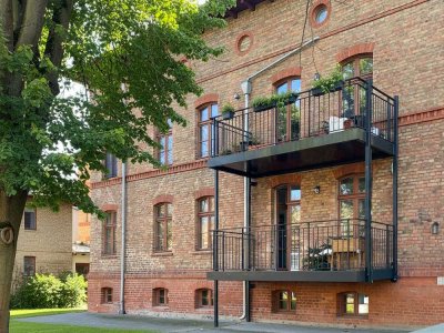 Backsteinarchitektur im historischen Ensemble –  3 Zimmer mit Balkon & Stellplatz