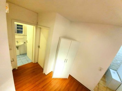 Von Privat: 1,5 Zimmer möblierte helle Wohnung in Rosbach (Ideal für WE Heimfahrer)