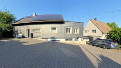 Großes Haus mit Pool in Burscheid