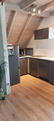 Moderne 2,5-Zimmer-Wohnung mit Balkon und EBK