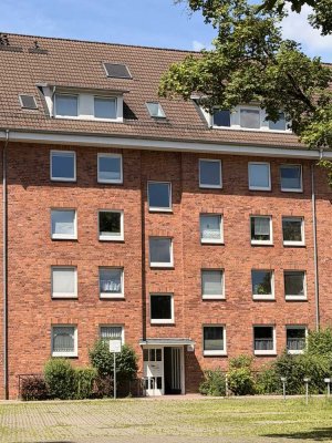 Sonnige Maisonette DG-Wohnung mit Balkon u. Kfz-Stellplatz