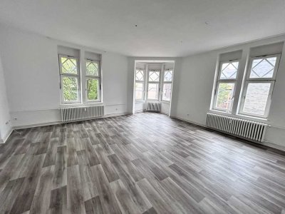 Wohnen im historischen Postgebäude - Renovierte 4-Zimmer-Wohnung im 1. OG in Oberhausen-Osterfeld
