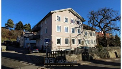 Charmante, renovierte 3 Zi. Dachgeschoßwohnung in Kempten