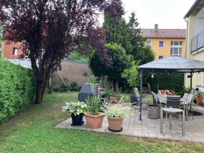 4-Zimmer-EG-Wohnung mit Terrasse, Garten & Einbauküche in Nürnberg - Fischbach
