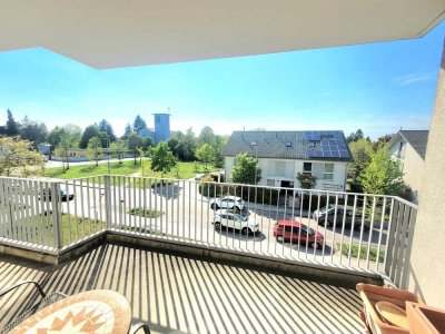 Helle 2-Zimmer-Wohnung mit großem Balkon mit Weitblick in der Gartenstadt Trudering