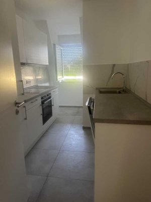 Erstbezug nach Sanierung mit Einbauküche: freundliche 3-Zimmer-Wohnung in Karlsruhe