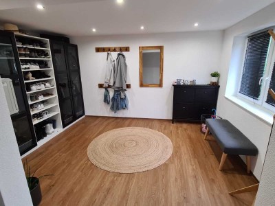 Geräumige, günstige 6-Zimmer-Doppelhaushälfte mit gehobener Innenausstattung in Wutöschingen