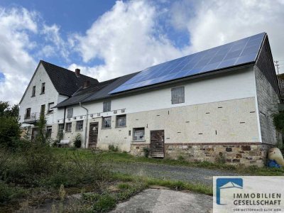 Sanierungsbedürftiges ehem. Bauernhaus/ Hof mit Nebengebäuden in Fiersbach!