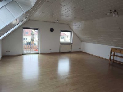 Schöne 1-Zimmer Dachgeschosswohnung in Ober-Olm