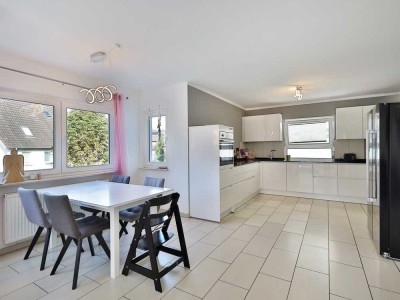 Vollunterkellertes Einfamilienhaus mit moderner Küche und großer Sonnenterrasse!
