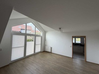 Gepflegte 3,5-Zimmer Dachgeschosswohnung in Billigheim