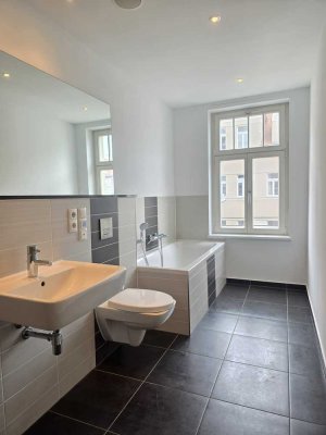 Sofort einziehen! 3 Zimmer, Südwestbalkon, Tageslichtbad & nachhaltig