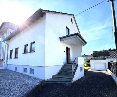Familien(t)raum im Zentrum Asbach – Charmantes Einfamilienhaus mit Wintergarten!