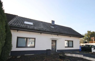 MODERNES EINFAMILIENHAUS IN MG-WICKRATH!  KERNSANIERT - MODERN - SCHÖNES GRUNDSTÜCK!