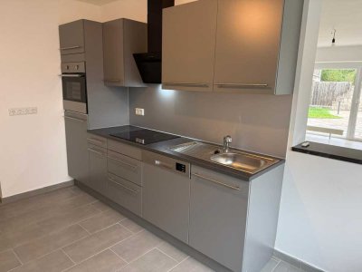 *** Hallo Gartenliebhaber! Renovierte 3-Zi-Erdgeschosswohnung mit Garten in 2FamHaus ***