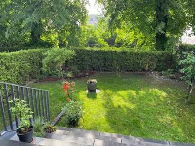 TOP - SZENE LAGE,  SUPER RUHIG -  3 ZI. MAISONETTE MIT KLEINEM STADTGARTEN-EXCLUSIVE AUSSTATTUNG