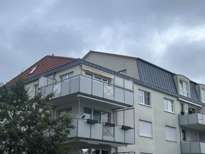 Großzügige 4-Zimmer-Wohnung mit Balkon, Einbauküche und Tiefgarage in Top-Lage von Baunatal