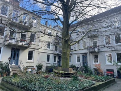 *** NEU - Ruhig gelegene - Hinterhof - 3-Zimmer-Wohnung in bester Lage mitten in HH-St.Georg ***