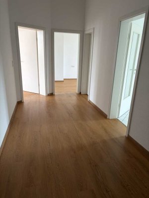 Schicke renovierte 2 Zimmer Wohnung in Gohlis-Mitte mit neuer Küche und Fußboden