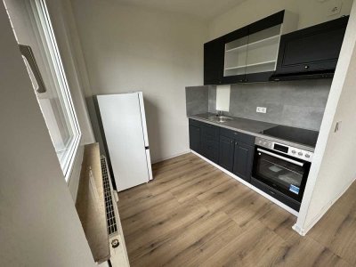 Erstbezug nach Sanierung und Einbauküche: Schöne 1-Zimmer-Wohnung mit geh. Innenausstattung