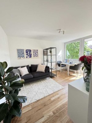 Geschmackvoll möblierte 2-Zimmer-Wohnung mit luxuriöser Innenausstattung mit EBK in München beim FIZ