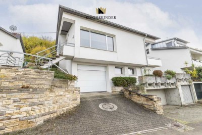 Offene Besichtigung: Sa., 06.12. 11:00-12:30 Uhr
Repräsentatives Einfamilienhaus mit ELW/Büro/Praxi